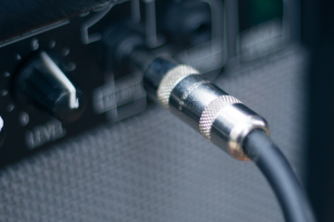 Sewa Alat XLR Female To Akai 20 Meter | Mediamaz Translation